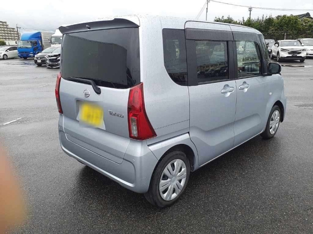 DAIHATSU TANTO 2021