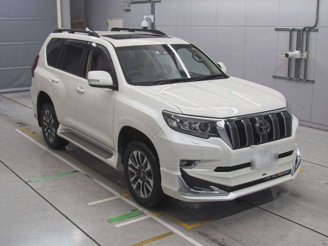 TOYOTA LAND CRUISER PRADO 2022