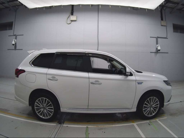 MITSUBISHI OUTLANDER PHEV 2019