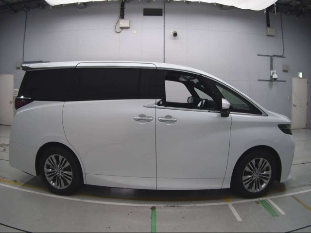 TOYOTA ALPHARD 2025