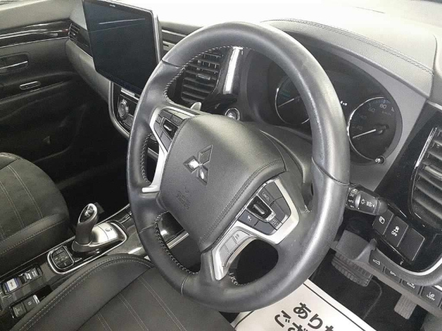 MITSUBISHI OUTLANDER PHEV 2019