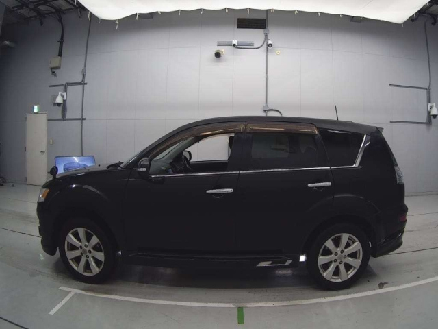 MITSUBISHI OUTLANDER 2010