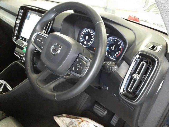 VOLVO XC40 2018