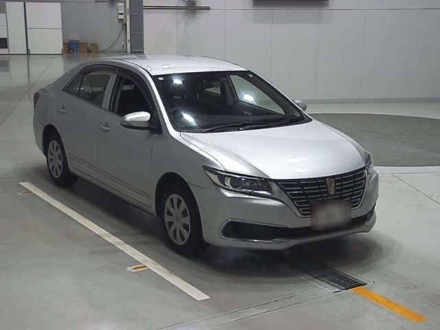 TOYOTA PREMIO 2018
