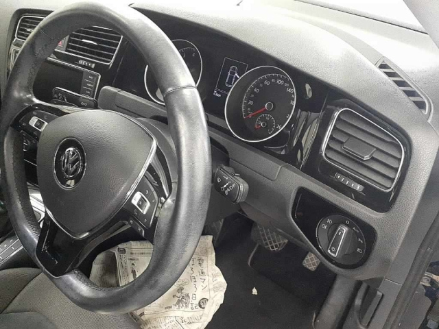 VOLKSWAGEN GOLF 2014