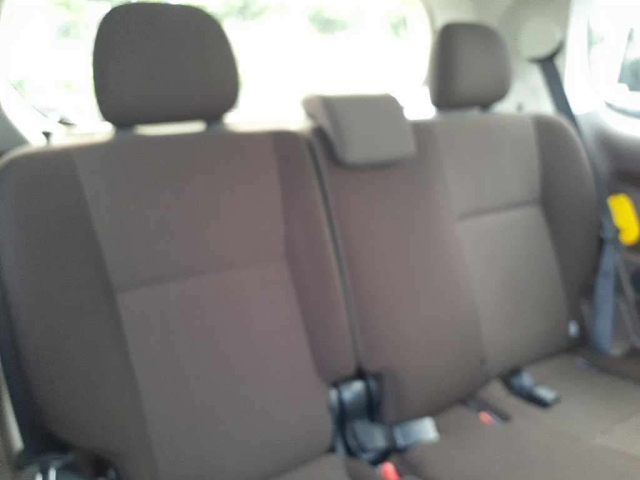 TOYOTA PORTE 2012