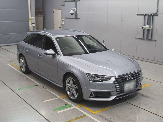 AUDI A4 2016
