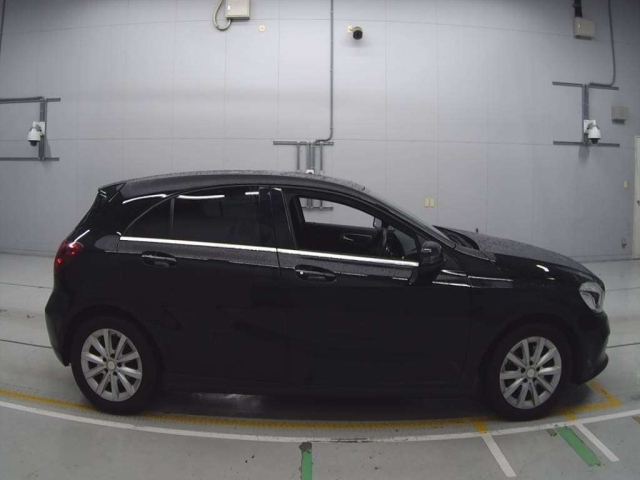MERCEDES BENZ A CLASS 2017
