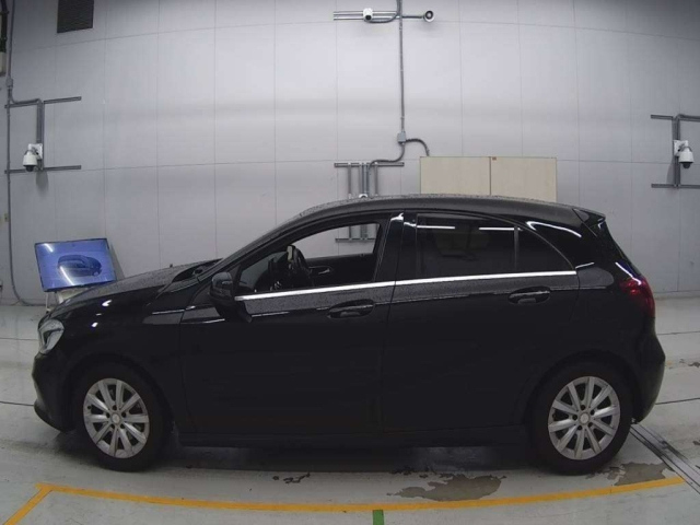 MERCEDES BENZ A CLASS 2017