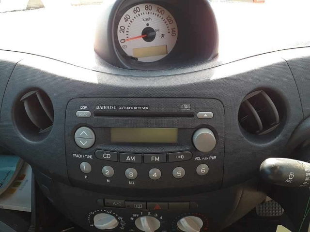 DAIHATSU ESSE 2011