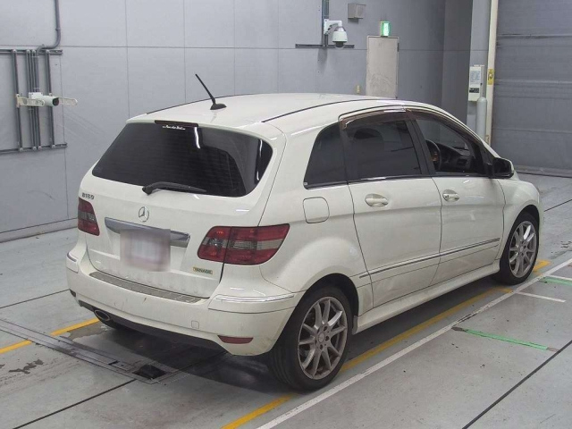 MERCEDES BENZ B CLASS 2010