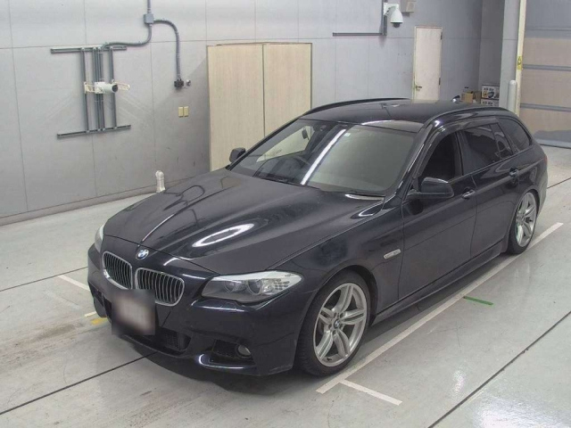 BMW 5 SERIES 2012