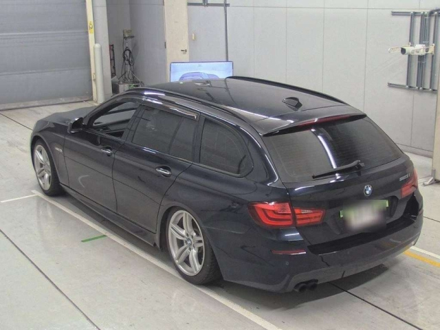 BMW 5 SERIES 2012