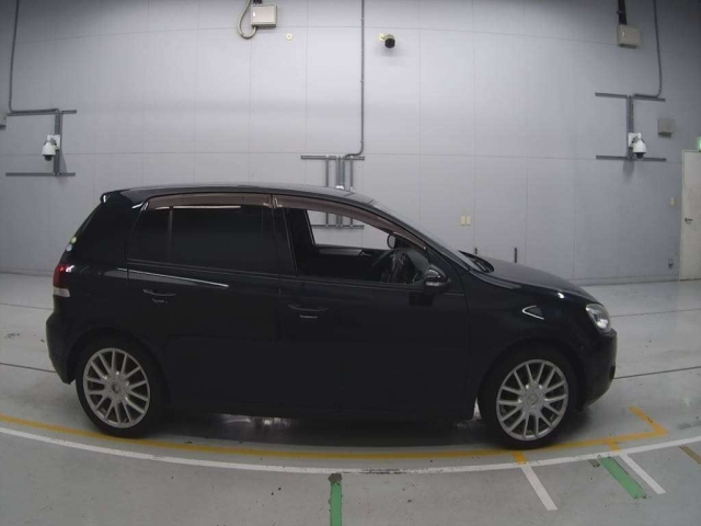 VOLKSWAGEN GOLF 2012