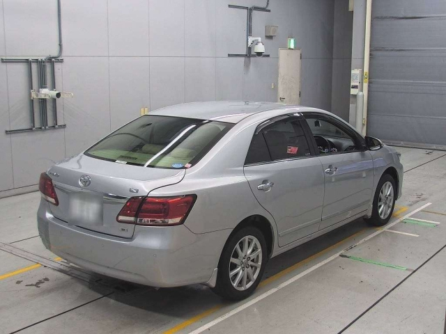 TOYOTA PREMIO 2017