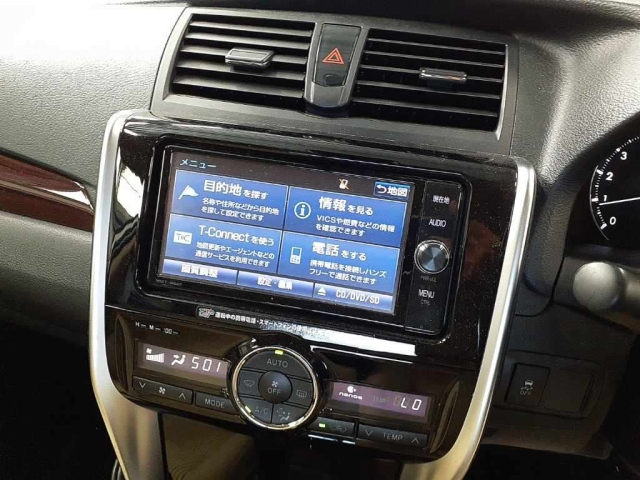 TOYOTA PREMIO 2017