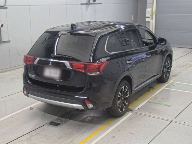 MITSUBISHI OUTLANDER PHEV 2016