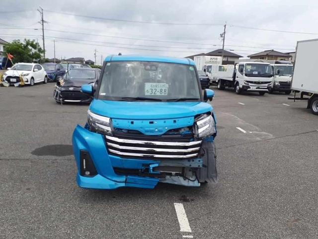 TOYOTA ROOMY 2023
