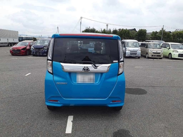 TOYOTA ROOMY 2023