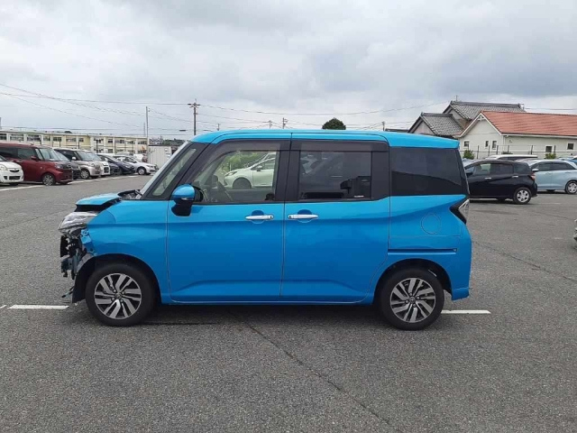 TOYOTA ROOMY 2023