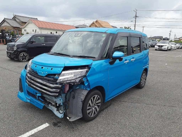 TOYOTA ROOMY 2023