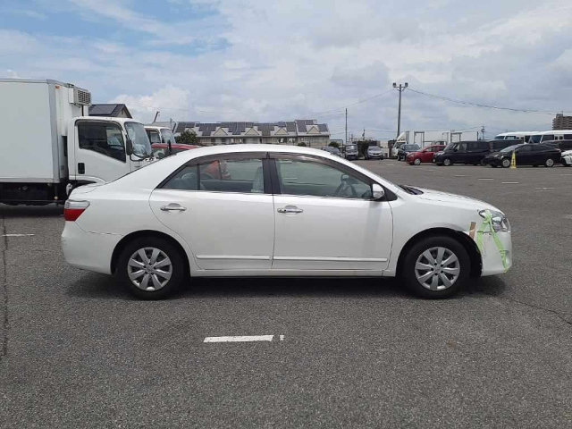 TOYOTA PREMIO 2009