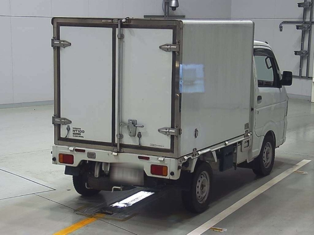 NISSAN CLIPPER TRUCK 2015
