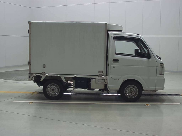 NISSAN CLIPPER TRUCK 2015