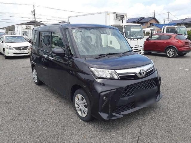 TOYOTA ROOMY 2022