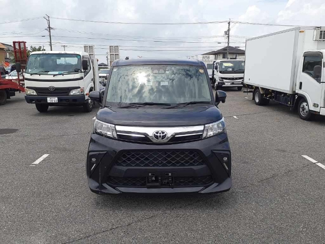 TOYOTA ROOMY 2022