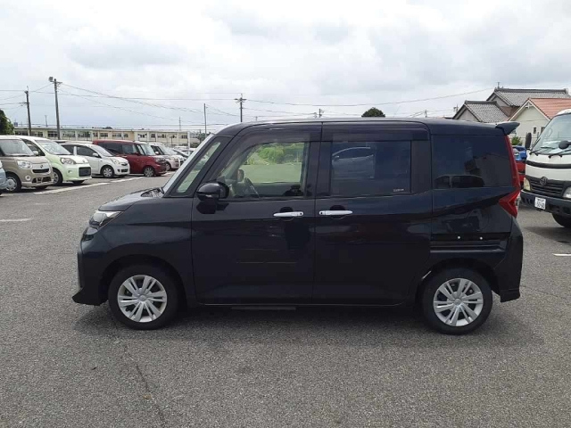 TOYOTA ROOMY 2022