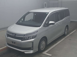 TOYOTA VOXY 2014