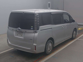 TOYOTA VOXY 2014