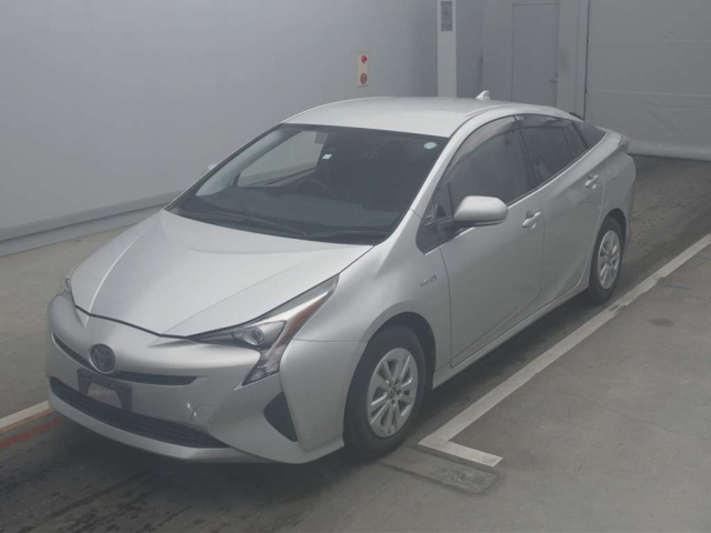 TOYOTA PRIUS 2016