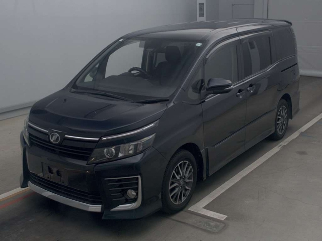 TOYOTA VOXY 2016