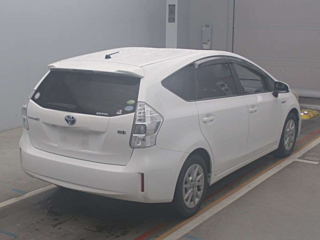 TOYOTA PRIUS ALPHA 2012