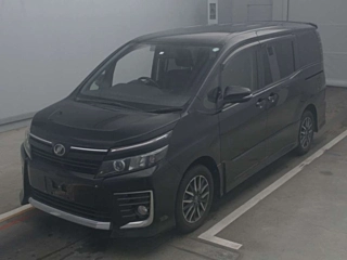 TOYOTA VOXY 2014