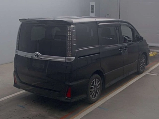 TOYOTA VOXY 2014