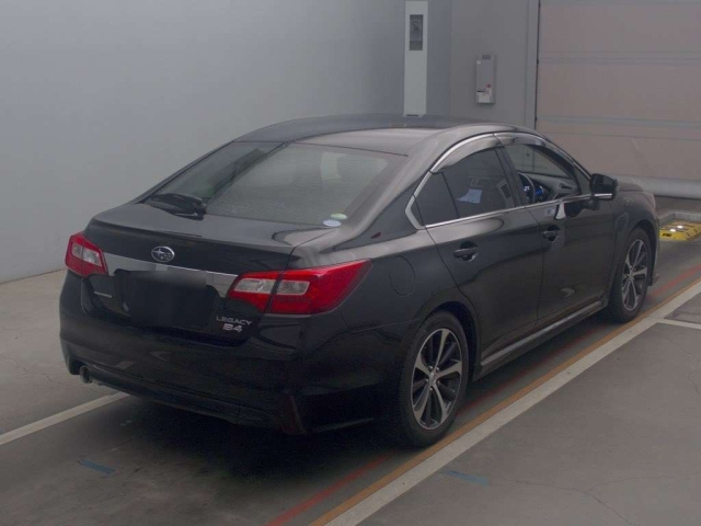 SUBARU LEGACY B4 2017