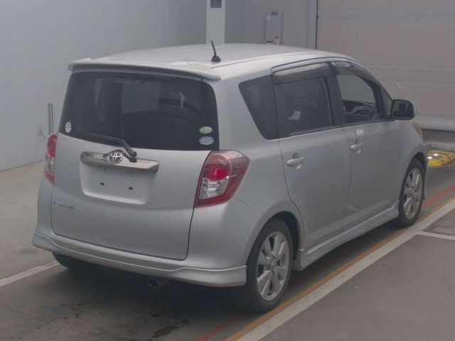 TOYOTA RACTIS 2010