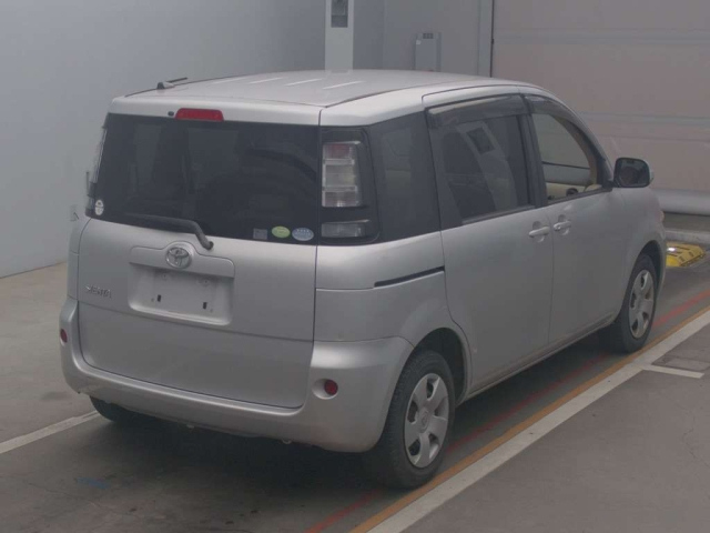 TOYOTA SIENTA 2012