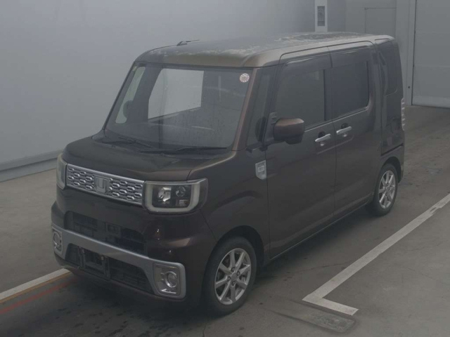 DAIHATSU WAKE 2014
