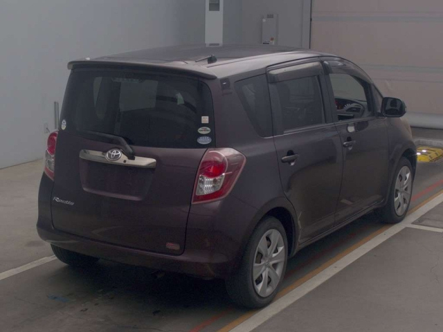 TOYOTA RACTIS 2010