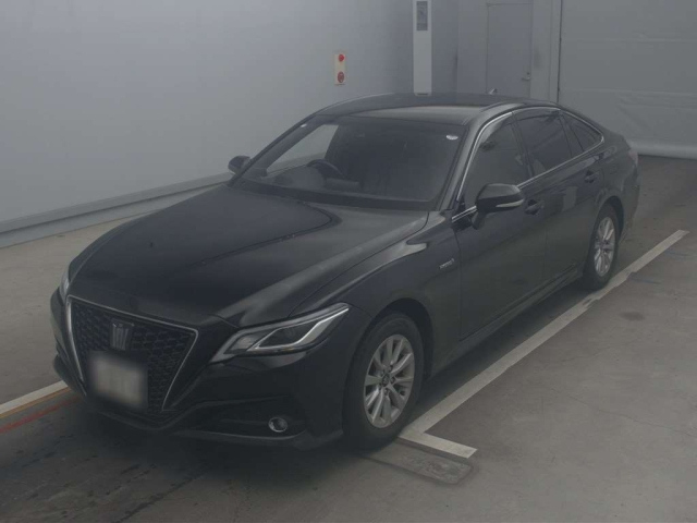 TOYOTA CROWN 2018