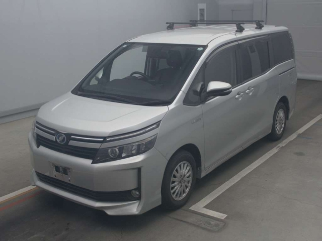 TOYOTA VOXY 2015