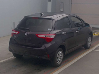 TOYOTA VITZ 2018