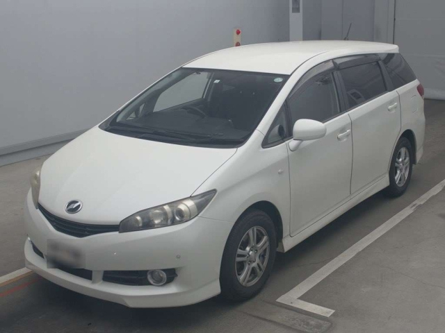 TOYOTA WISH 2010