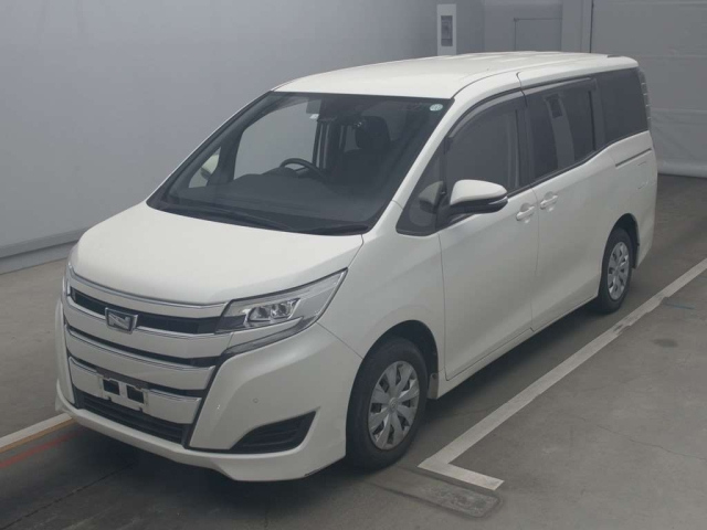 TOYOTA NOAH 2020