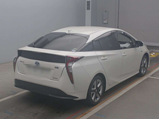 TOYOTA PRIUS 2016