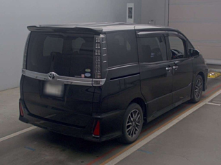 TOYOTA VOXY 2016